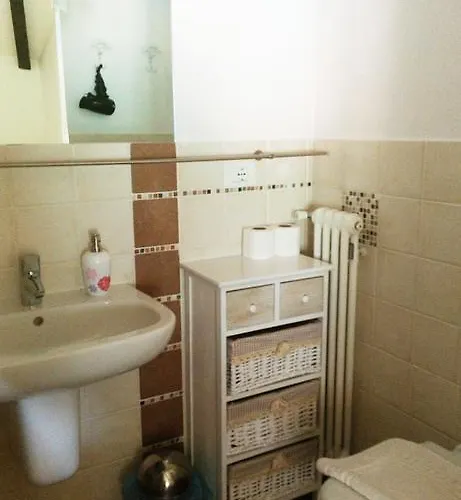 לינה וארוחת בוקר Casa Brunelli